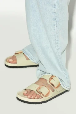 Birkenstock kremowy Klapki ‘Arizona Big Buckle’