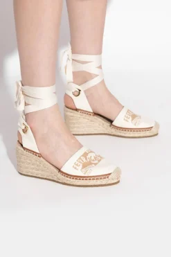 FERRAGAMO BIAŁY Buty `Zanta` na koturnie
