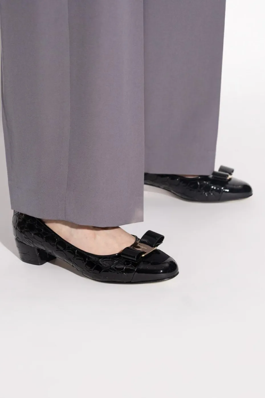 FERRAGAMO CZARNY Buty na obcasie `Vara`
