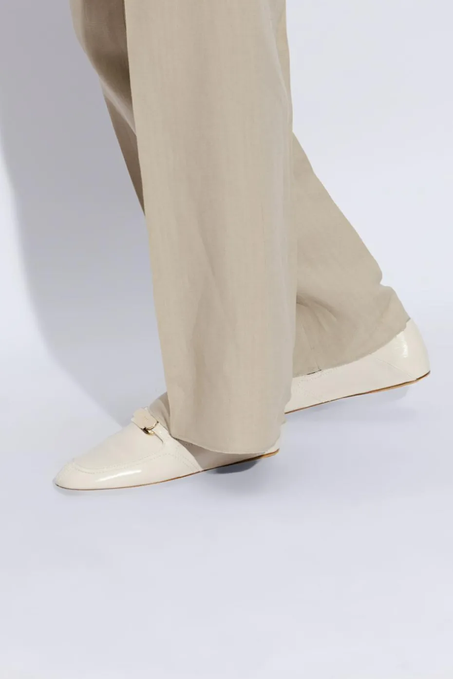 FERRAGAMO kremowy Buty ‘Elaine’ typu ‘loafers’