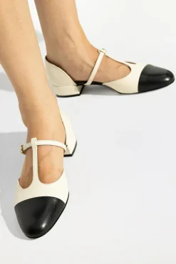 FERRAGAMO kremowy Buty `Linette`