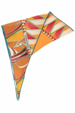 FERRAGAMO POMARAŃCZOWY Trójkątny szal z nadrukiem `Giada`
