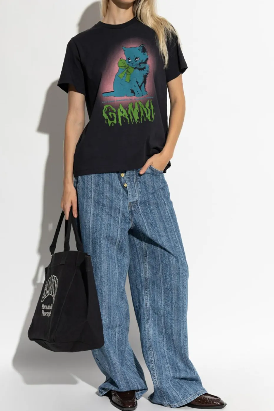 Ganni SZARY T-shirt z kolorowym nadrukiem