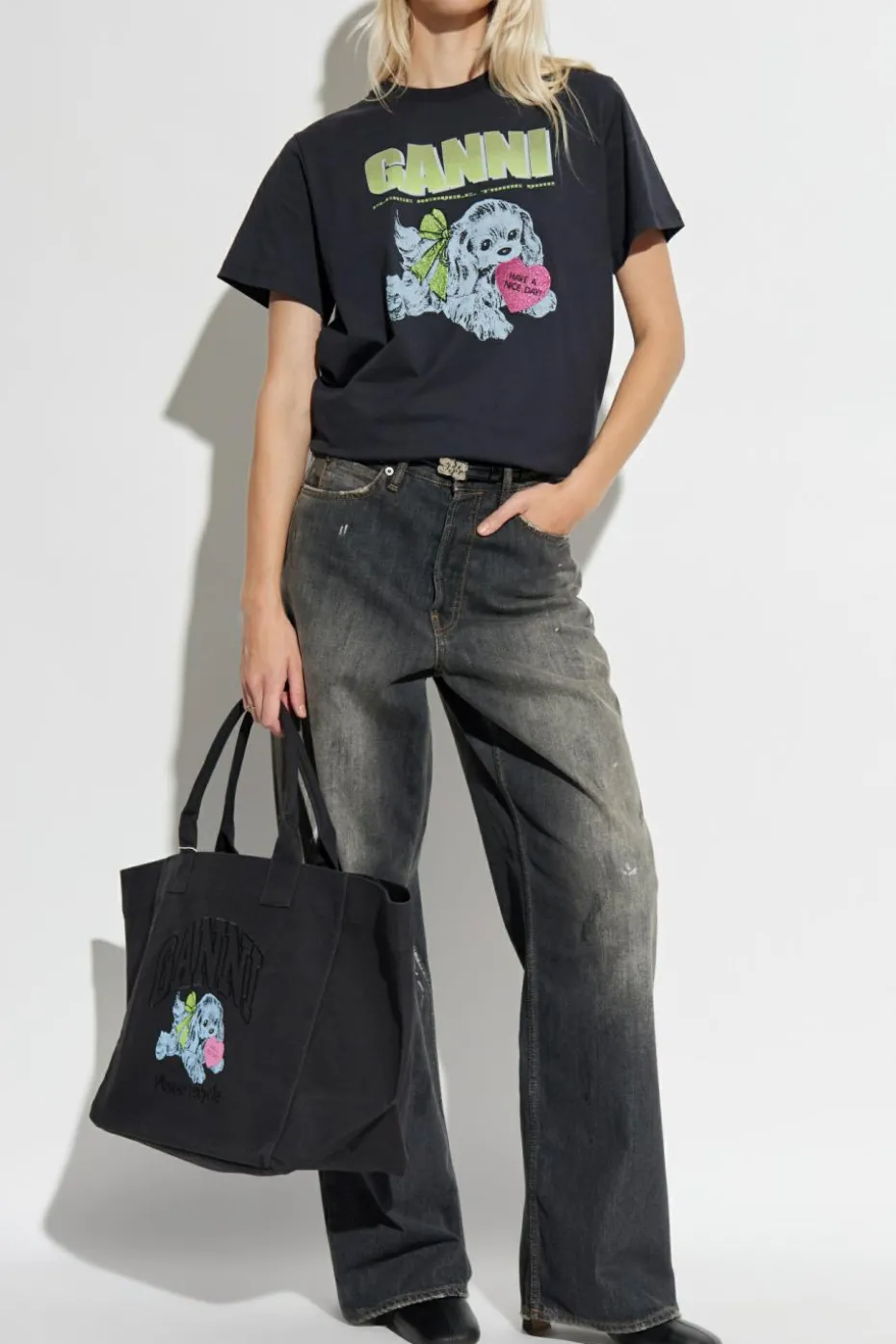 Ganni SZARY T-shirt z kolorowym nadrukiem