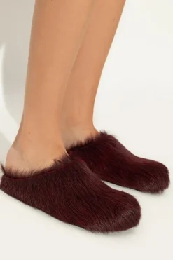 Marni BORDO Futrzane klapki
