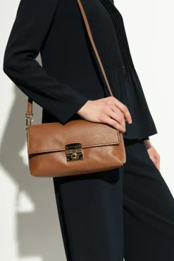 Michael Michael Kors BRĄZOWY Torba ma ramię `Addie`