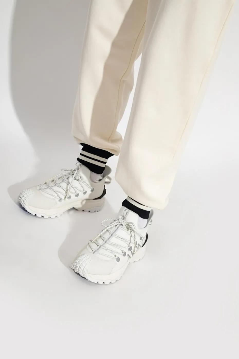 Moncler BIAŁY Buty sportowe 'Trailgrip Lite2'