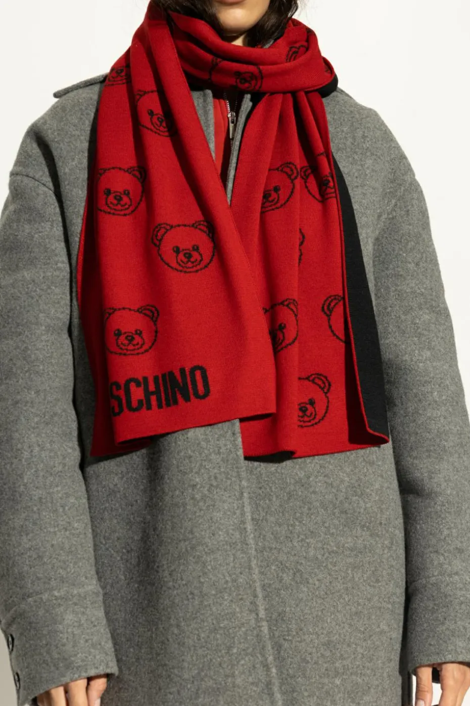 Moschino CZERWONY Szal z charakterystycznym motywem misia