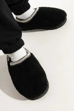 UGG CZARNY Klapki `Tasman Maxi Curly`
