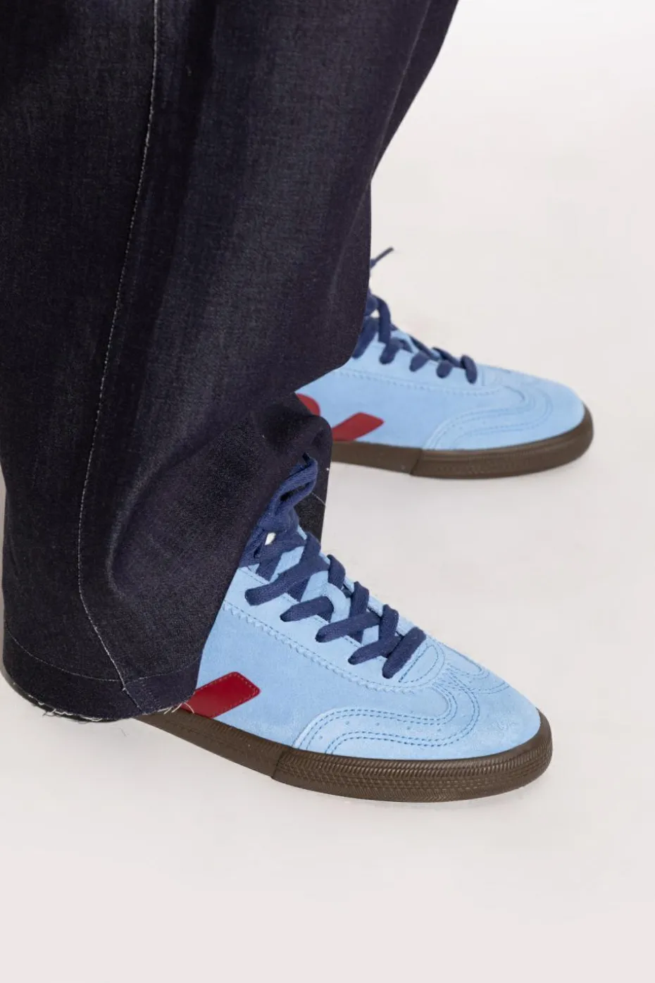 Veja NIEBIESKI Buty sportowe `VOLLEY SUEDE`