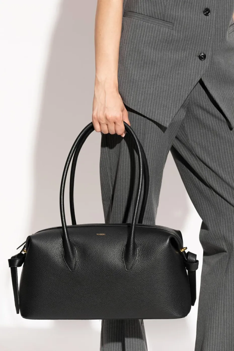Yuzefi CZARNY Torba na ramię `Brioche Duffle`